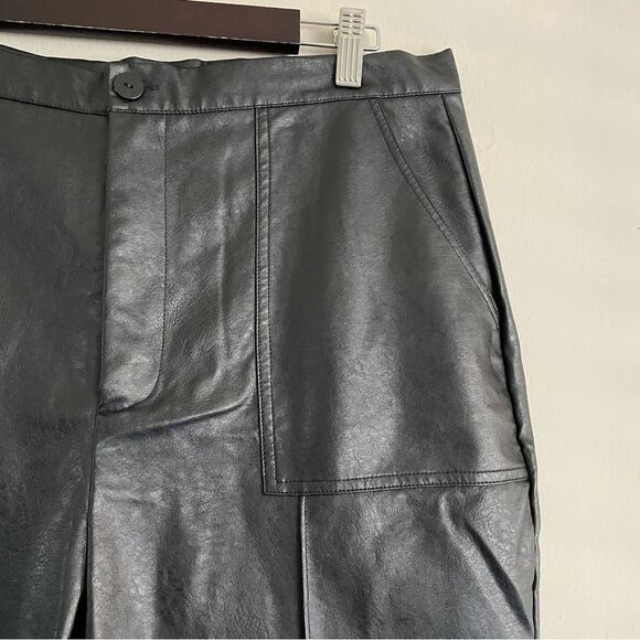 Princess Polly Encore Black Vegan Leather Straight Leg Pleated Pants Size 12 - Picture 10 of 14